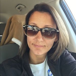 Meet your Posher, Brittaney